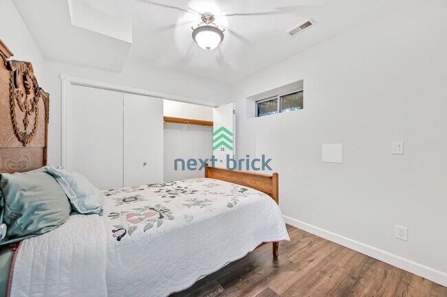 Building Photo - A fabulous 3 bedroom and 3.5 bathroom house