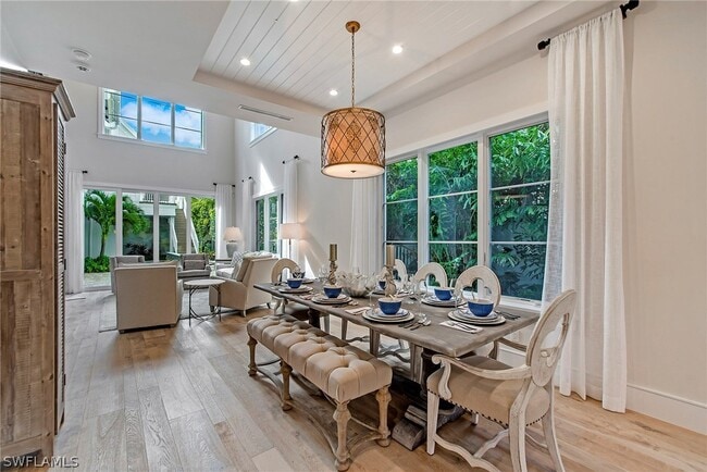 Building Photo - 434 3rd Ave S