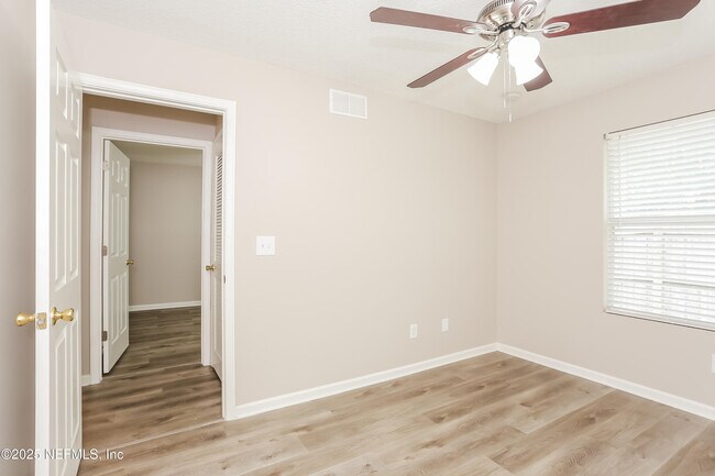 Building Photo - 3750 Warwick St