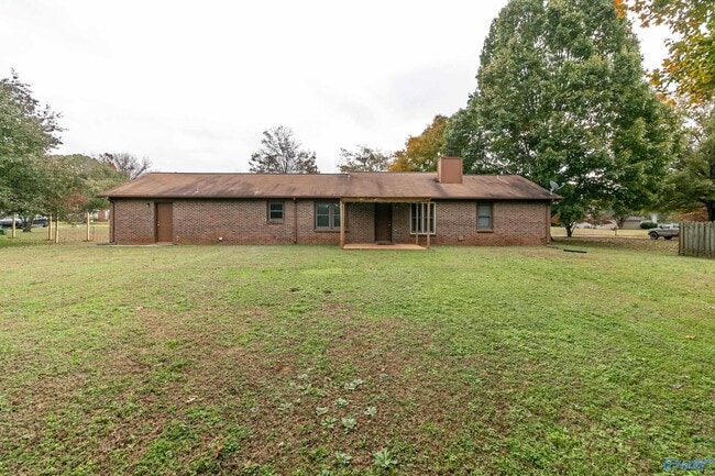 Building Photo - 313 Red Oak Rd