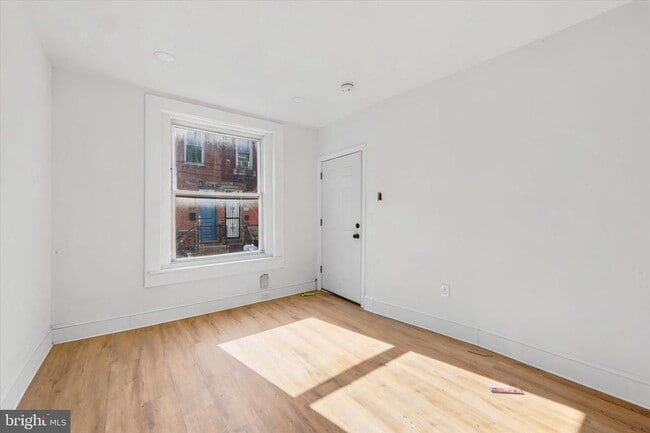 Building Photo - 2046 S Norwood St