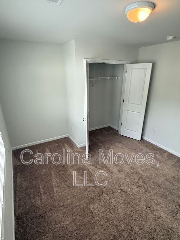 Building Photo - 649 Millsgate Cir