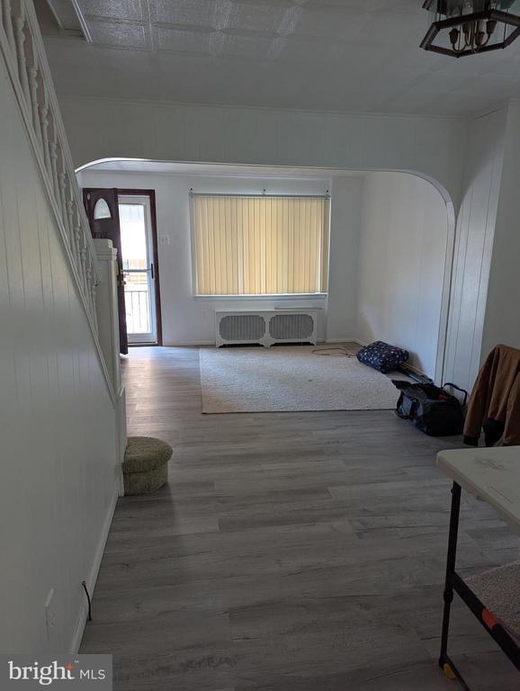 Building Photo - 325 Lewis St