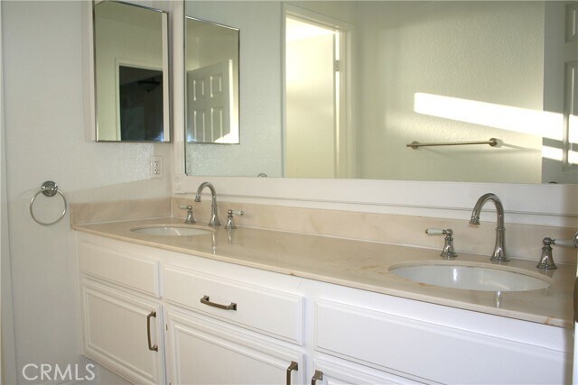 Building Photo - 27582 Cenajo