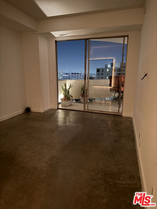 Building Photo - 7250 Franklin Ave