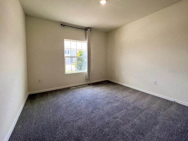 Building Photo - 1315 NW 132nd Cir