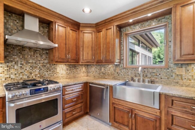 Building Photo - 15729 Holly Grove Rd