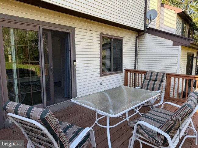 Building Photo - 5404 Doral Dr