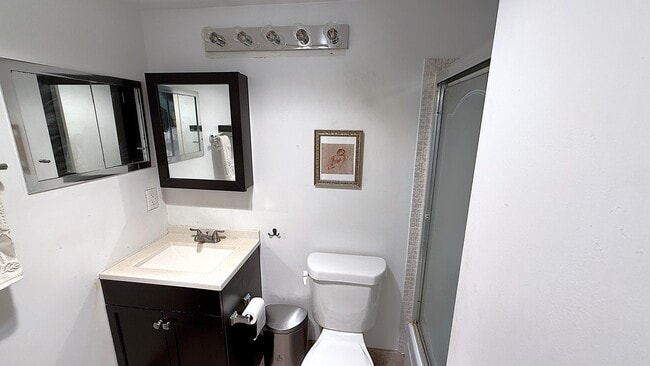 Building Photo - 181 Tilford I