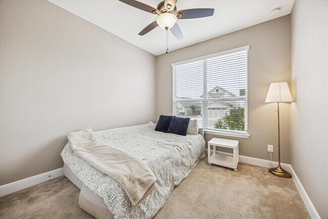 Building Photo - 6200 Albany Sleigh Dr