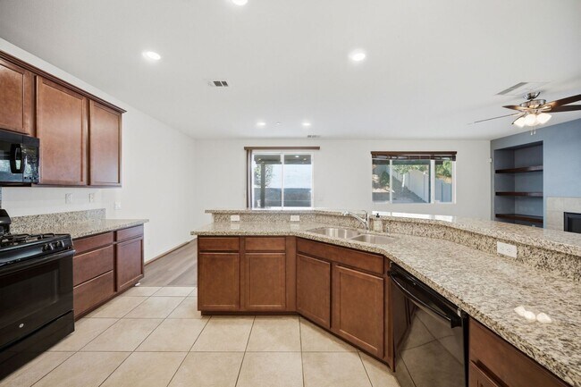 Building Photo - 3695 Bur Oak Rd