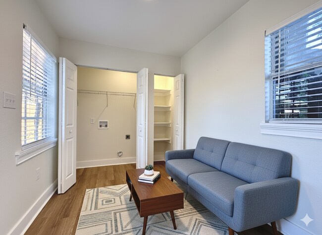 Building Photo - Flats at Riverside Park