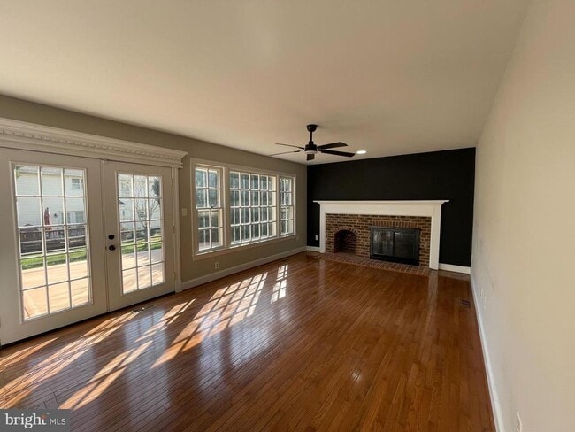 Building Photo - 9440 Flowerden Ln