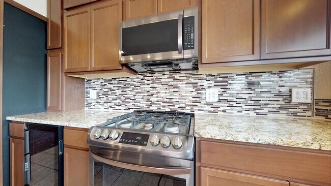 Building Photo - Northeast El Paso 5bed Refrig A/C house in...