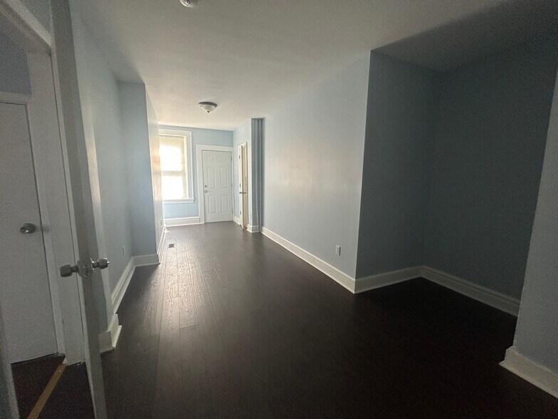 Building Photo - 150 Stuyvesant Ave