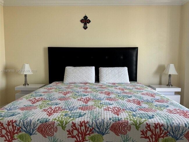 Building Photo - 7330 Ocean Terrace