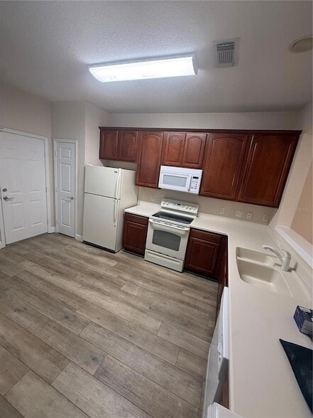 Building Photo - 2851 Polvadero Ln
