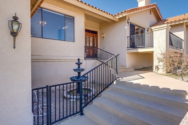 Building Photo - 5631 N Paseo Otono