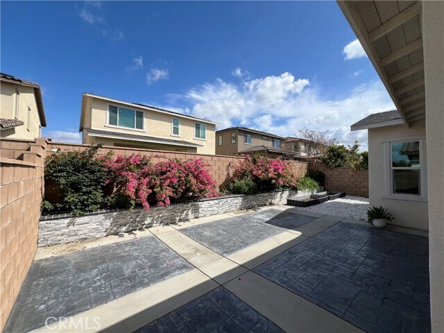 Building Photo - 2657 E Clara Ln