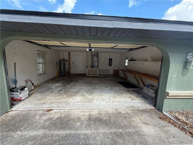 Building Photo - 2235 W Springlake Dr