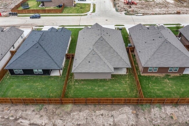 Building Photo - 1301 Brad Kellar Dr