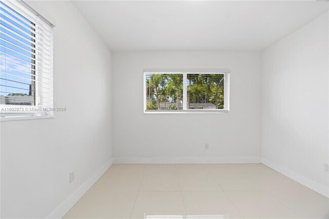 Building Photo - 10501 SW 53rd St