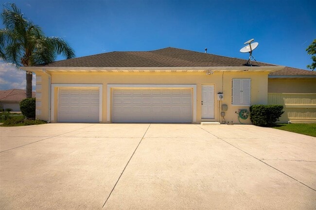 Building Photo - 430 Marsh Point Cir