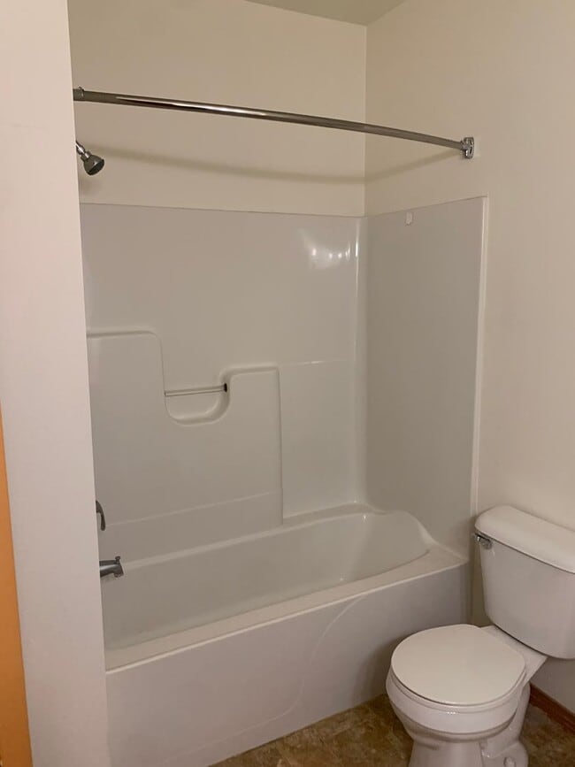 Building Photo - One bed, one bath upper with attached garage