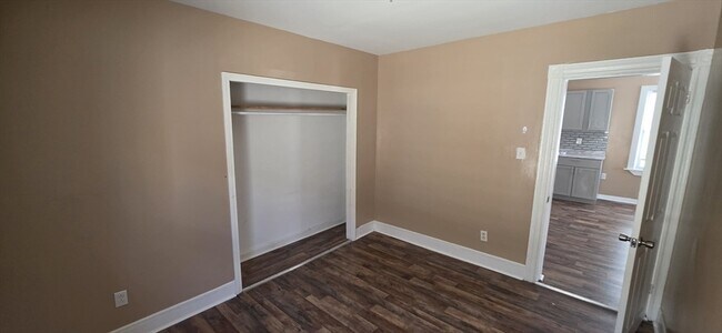 Building Photo - 18 Bullard St