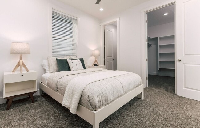 Building Photo - 1428 S Colorado Ave