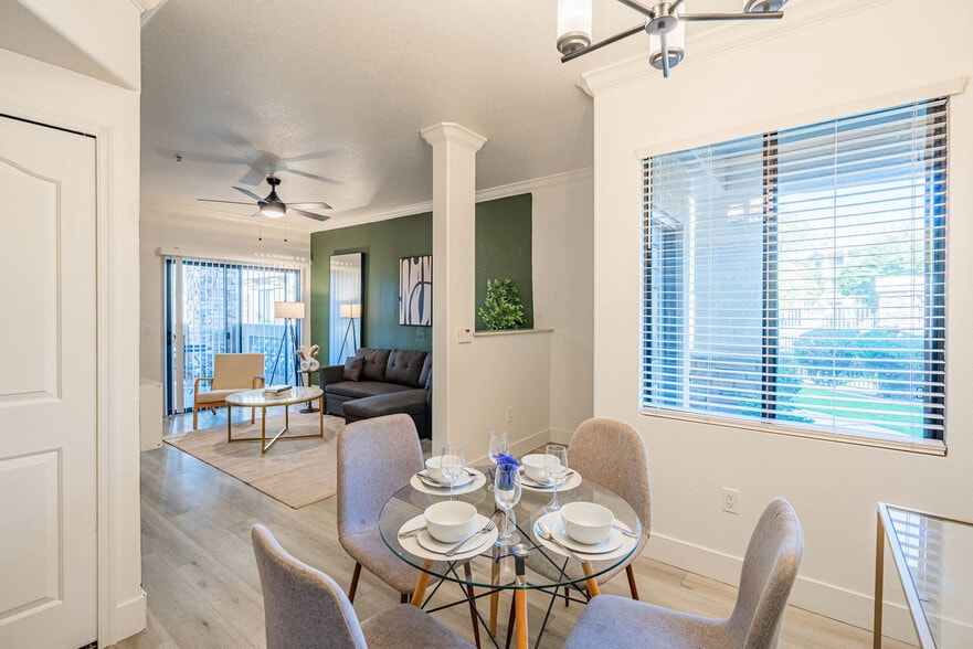 Building Photo - 2155 S 55th St