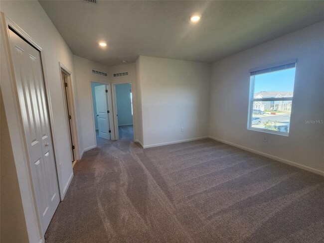 Building Photo - 2724 Skyline Lp