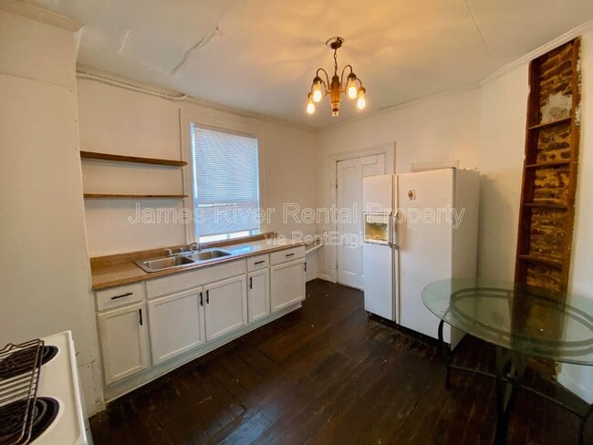 Building Photo - 800 Pierce St