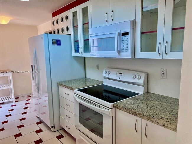 Building Photo - 8431 SW 28th St