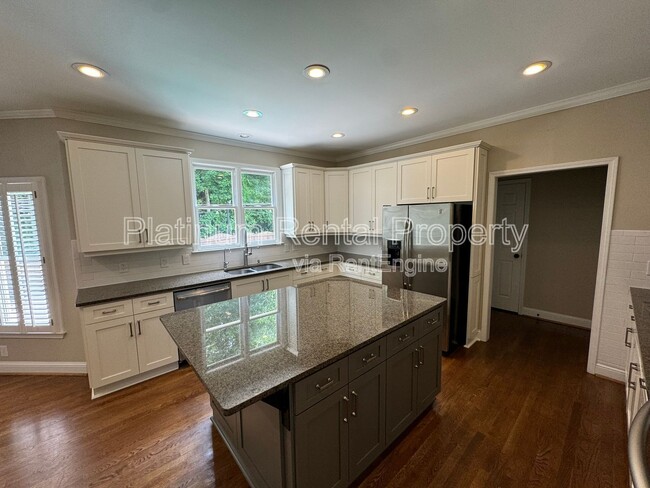 Building Photo - 830 Eden Green Ct