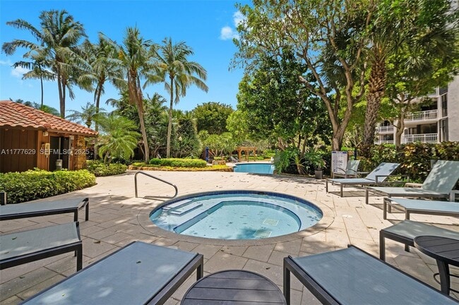 Building Photo - 2000 Towerside Terrace