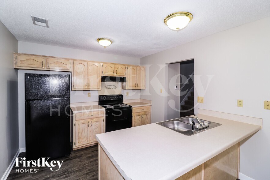 Building Photo - 8337 Bridge Creek Dr