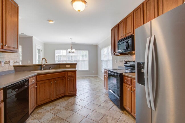 Building Photo - 111 Meadowvale Ln