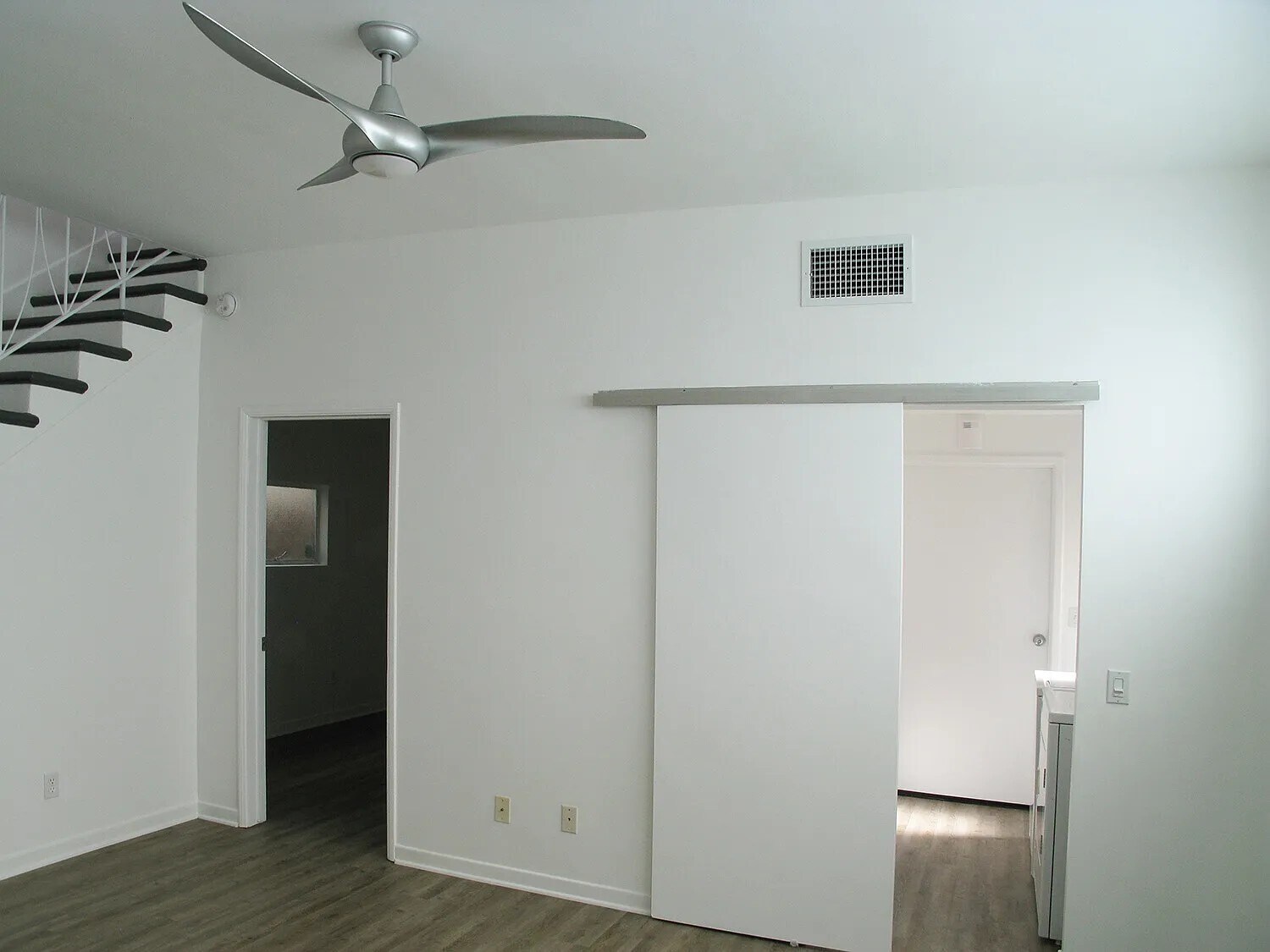 Building Photo - 1646 Preuss Rd