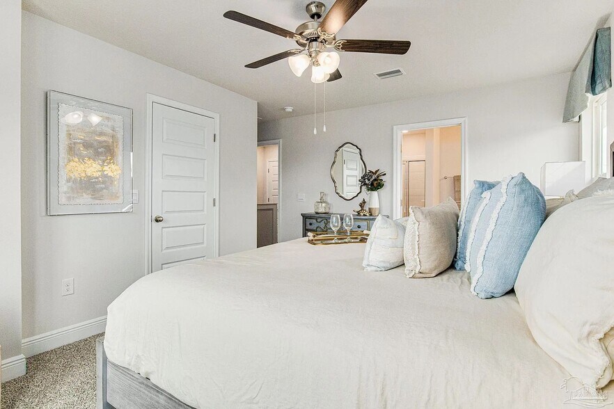 Building Photo - 1308 Leeway Dr