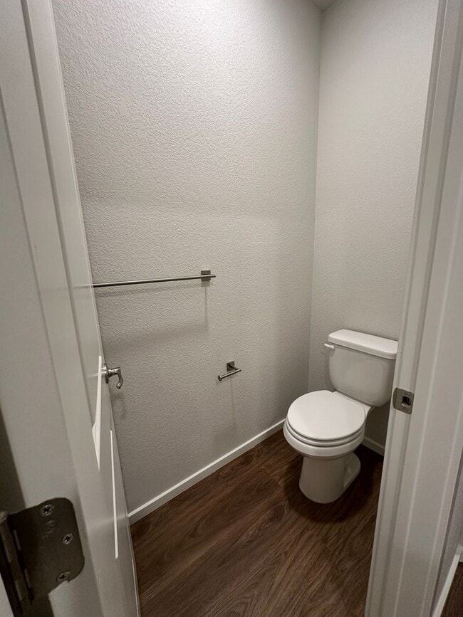 Building Photo - 4888 Denys Dr.