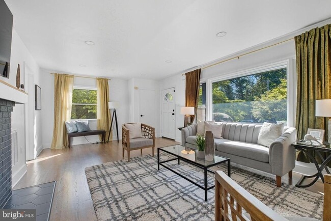 Building Photo - 2539 Gallows Rd