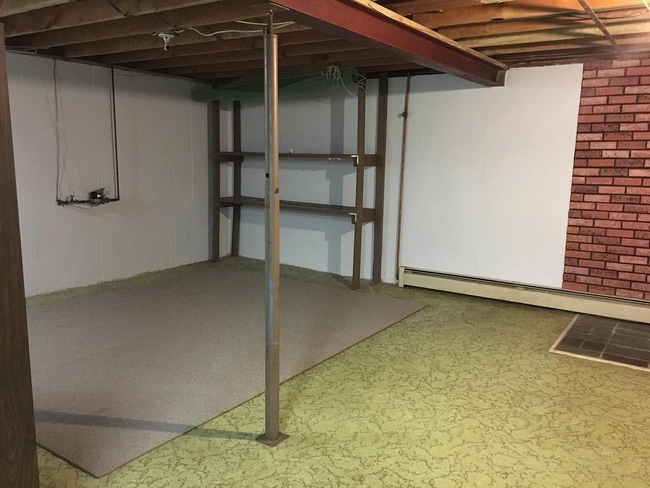 Building Photo - 2621 27th St SW