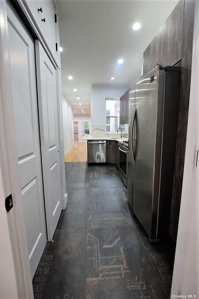 Building Photo - 48-54-54 46th St