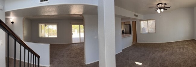 Building Photo - Beautiful eastside location