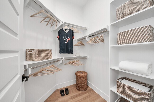 Primary Photo - 15635 Memorial Dr