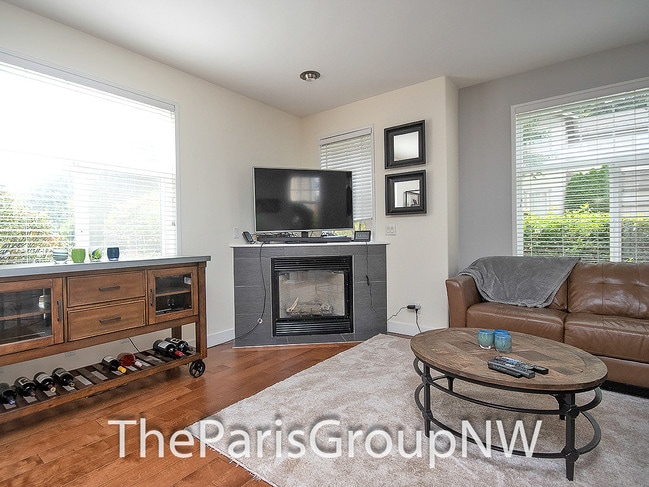 Building Photo - 9810 NE 130th Pl