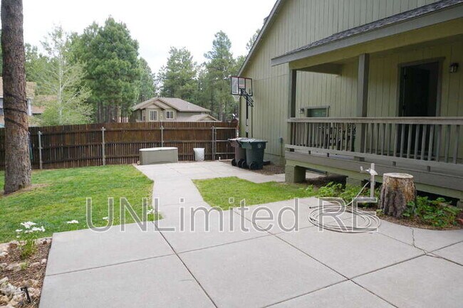 Building Photo - 4154 S Pheasant Run Dr