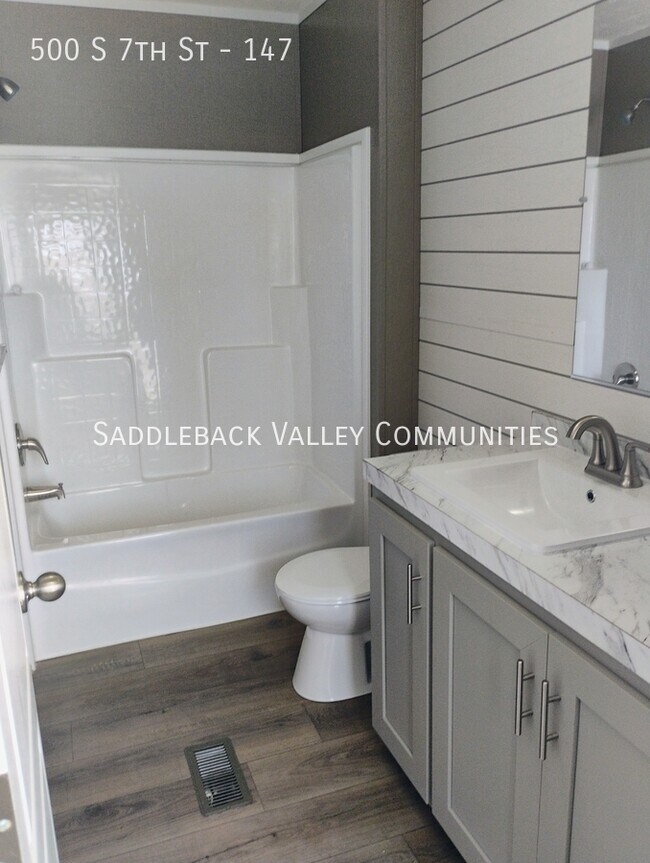 Building Photo - 500 S 7th St