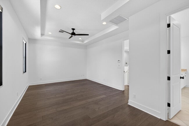 Building Photo - 4025 Faraday Wy